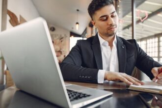 M&A no Setor de Healthtechs no Brasil Regulamentação de Software Médico e a Armadilha da LGPD